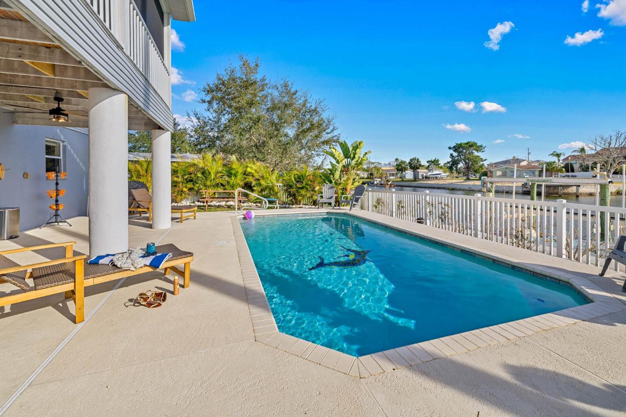 5 Bed3Bath Waterfront Pool Home With Full Gym, Office, And Heated Pool! Hernando Beach 외부 사진